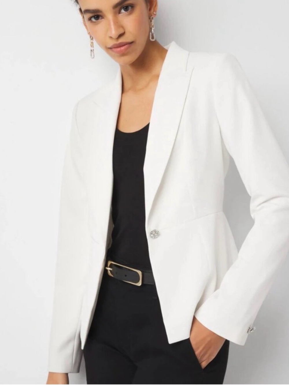 White House Black Market White Single-Button Tailored Blazer